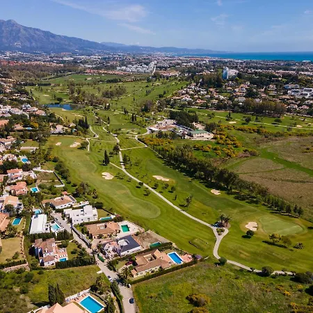 ホテル Front Line Golf With Private Pool In Paraiso Alto, Benahavis 4*