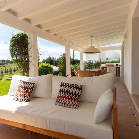 Front Line Golf With Private Pool In Paraiso Alto, Benahavis エステポナ